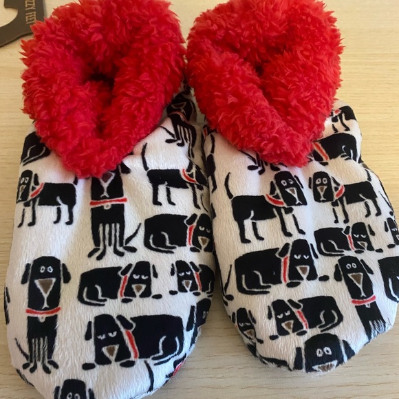 ☘️ Free W Bundle! LazyOne Fuzzy Feet Women’s Slippers - Picture 5 of 6